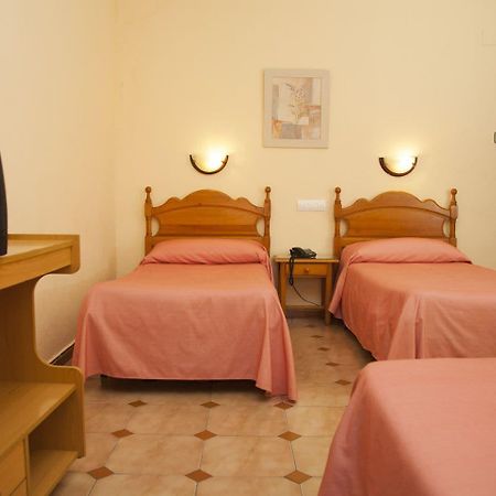 Hostal Paris La Línea de la Concepción Εξωτερικό φωτογραφία