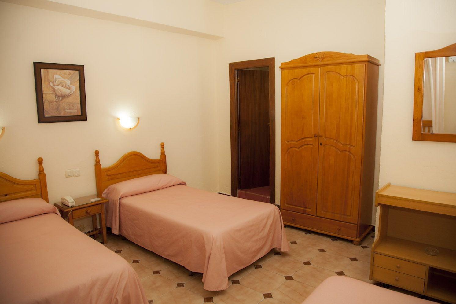 Hostal Paris La Línea de la Concepción Εξωτερικό φωτογραφία