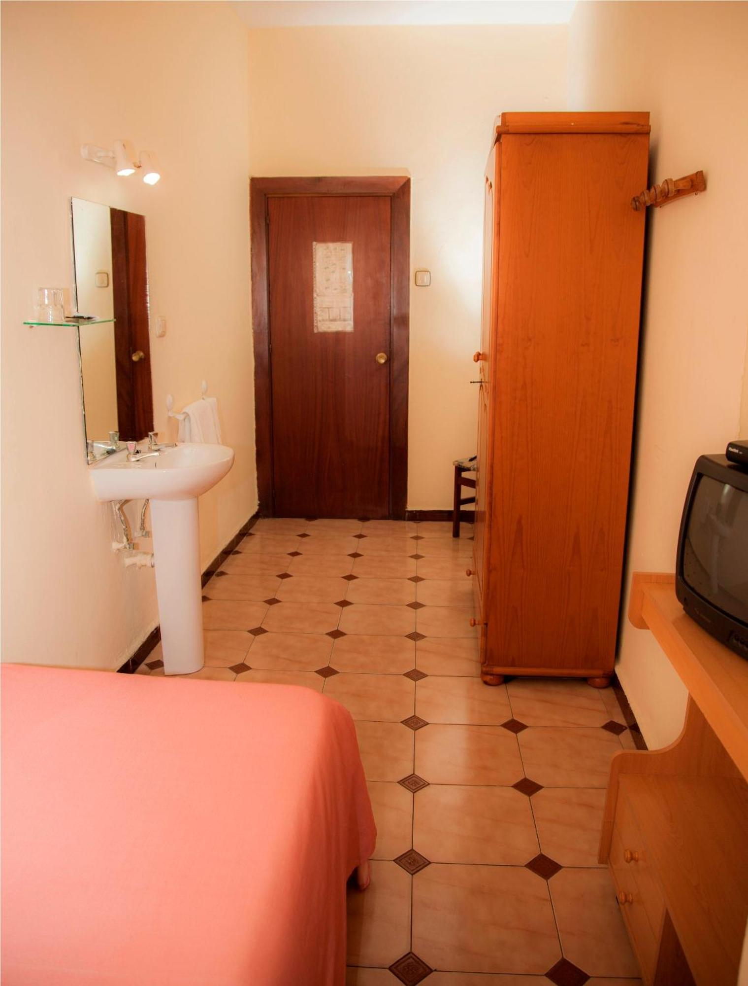 Hostal Paris La Línea de la Concepción Εξωτερικό φωτογραφία