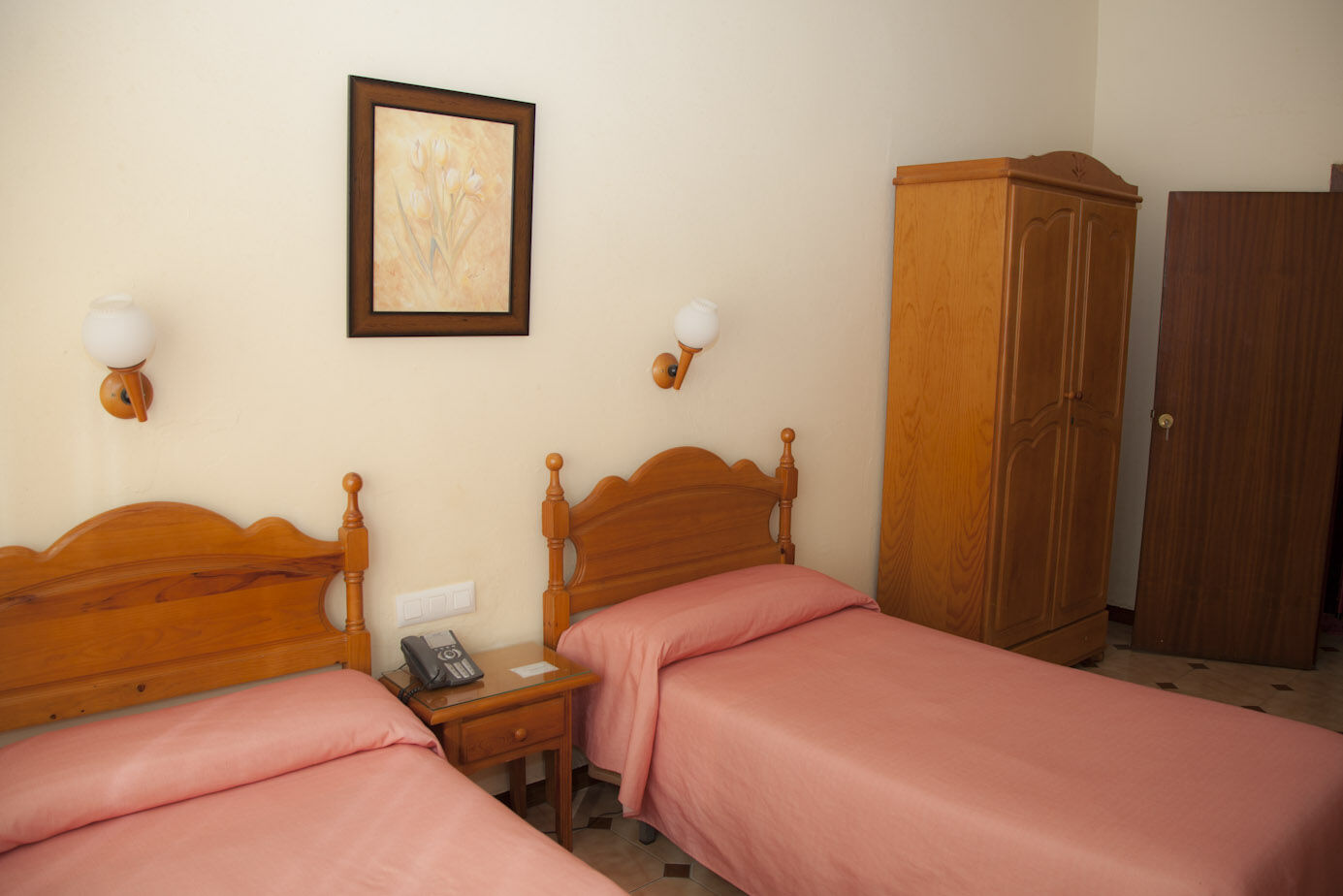Hostal Paris La Línea de la Concepción Εξωτερικό φωτογραφία